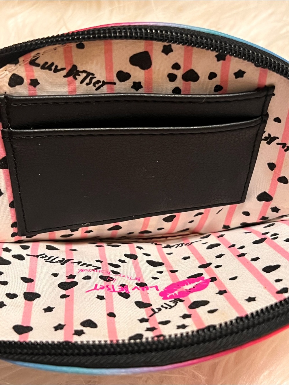 Betsey Johnson Kids Unicorn Cat Pink, Purple, Blue Gradient wristlet bag - Picture 8 of 9